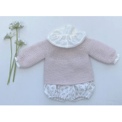 Cardigan or jumper with rounded yoke to download